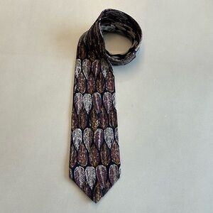 Elegant Charter Collection Leaf Patterned Silk Tie